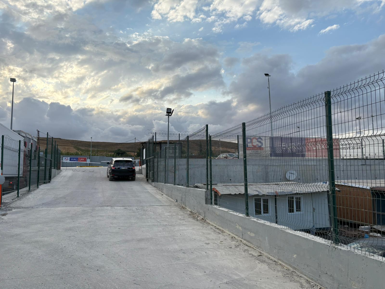 Tesis girişi